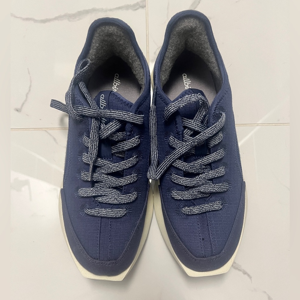 Allbirds blue sneakers women's size 9